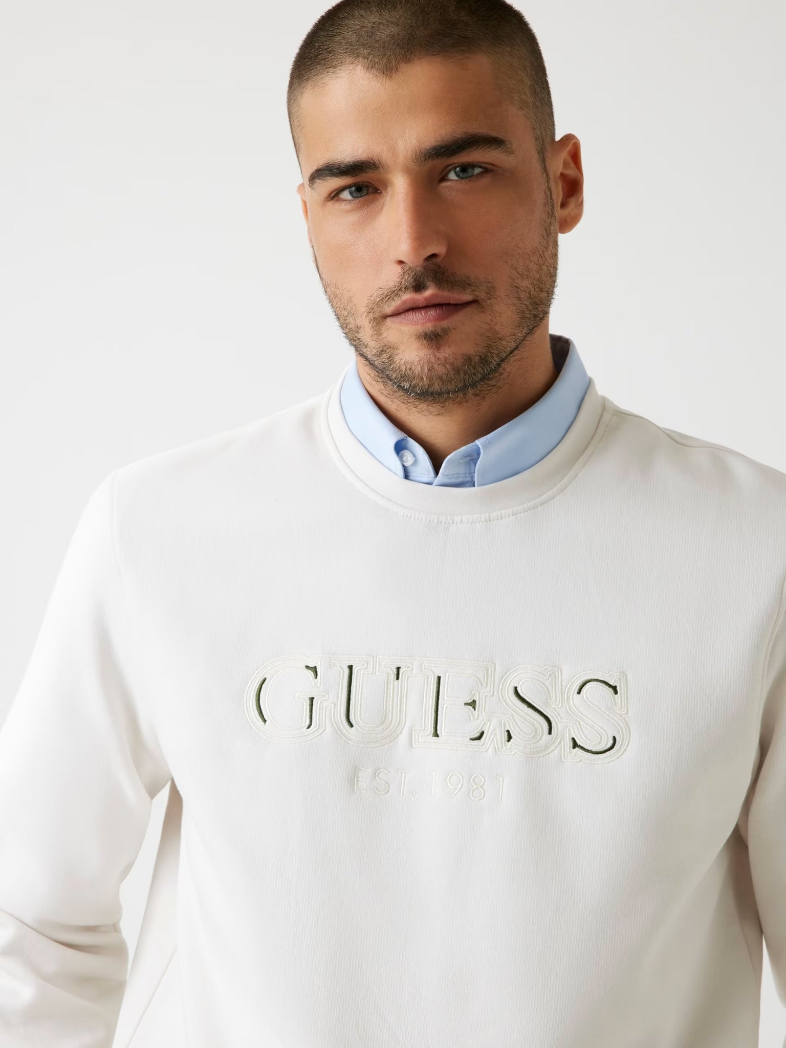 Guess Embroidered Logo Sweatshirt Cream